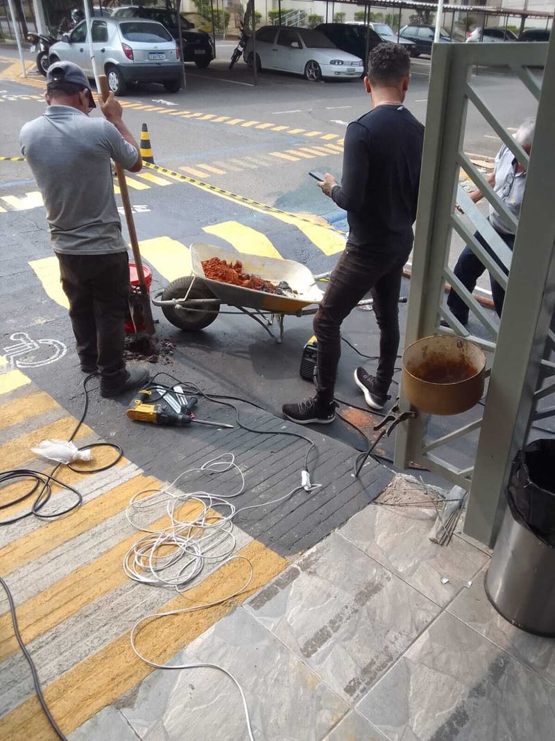 III. ETAPA - PORTÃO VEICULAR