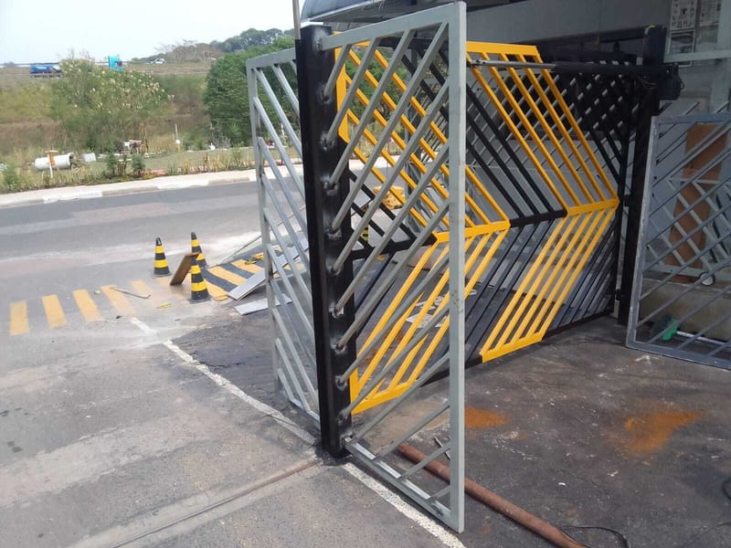 III. ETAPA - PORTÃO VEICULAR