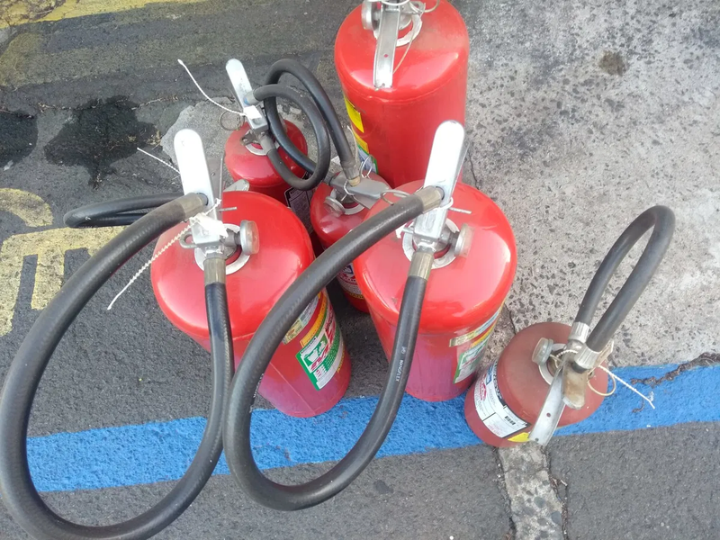 ABAIXOS...SERVIÇOS RELATIVOS AO BOMBEIRO / AVCB