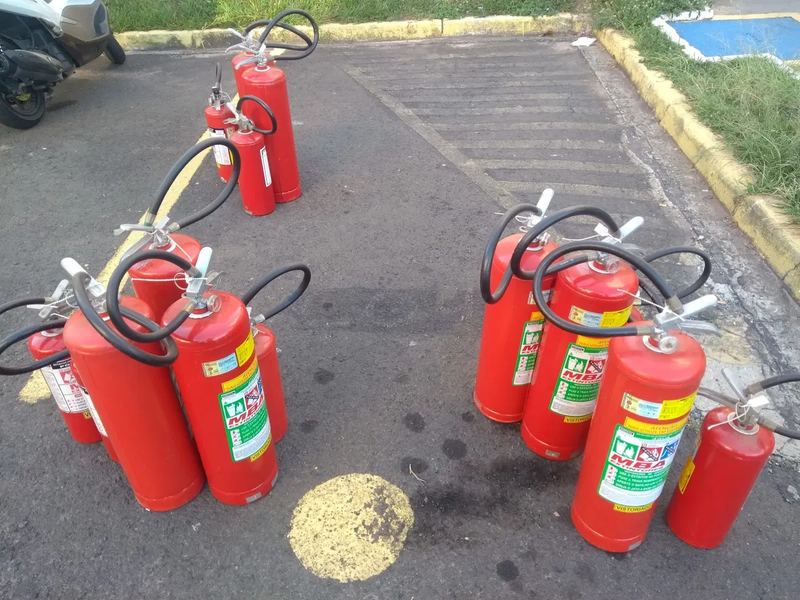 ABAIXOS...SERVIÇOS RELATIVOS AO BOMBEIRO / AVCB