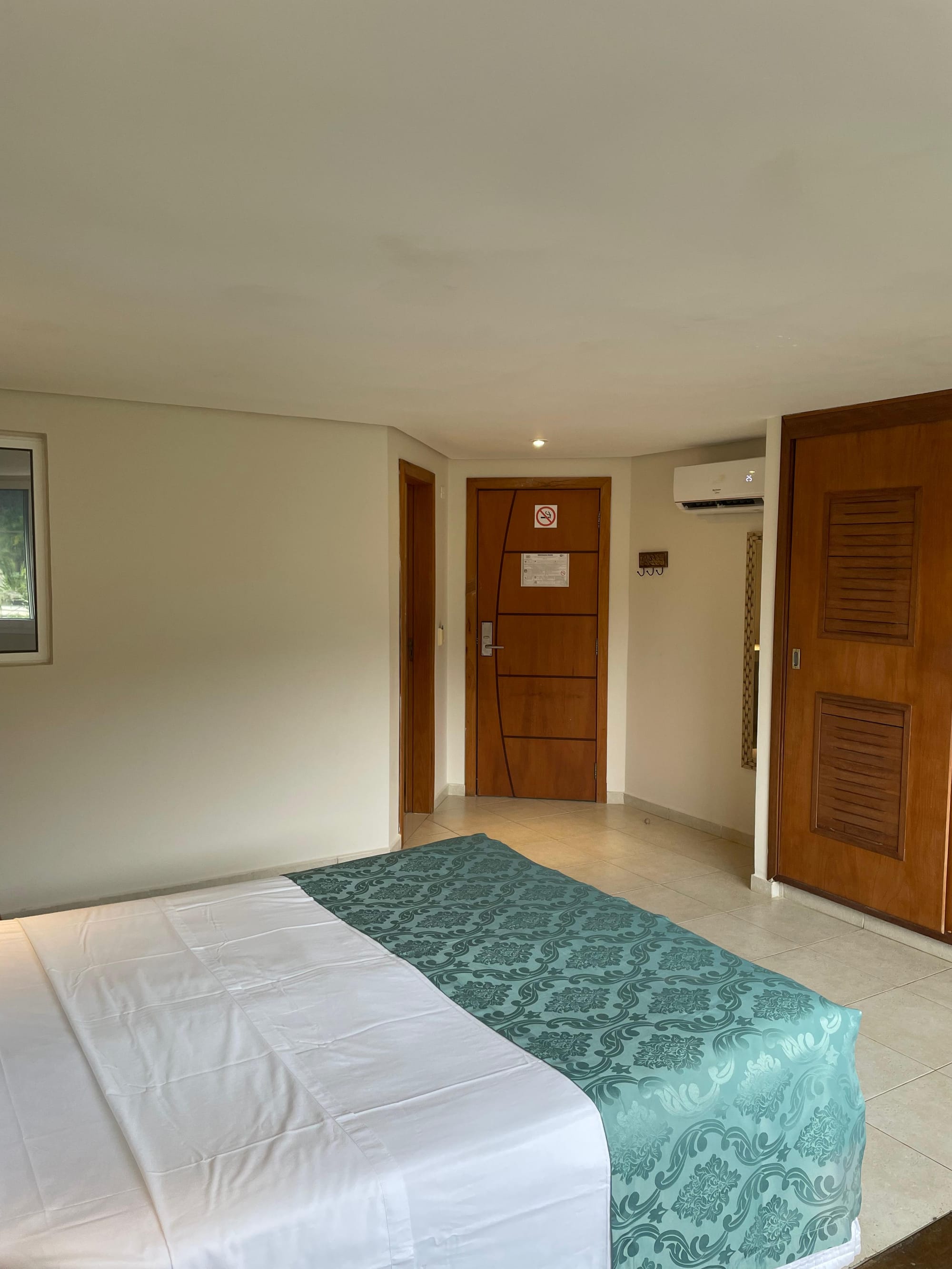 PISO SUPERIOR COM VISTA PARA MONTANHA