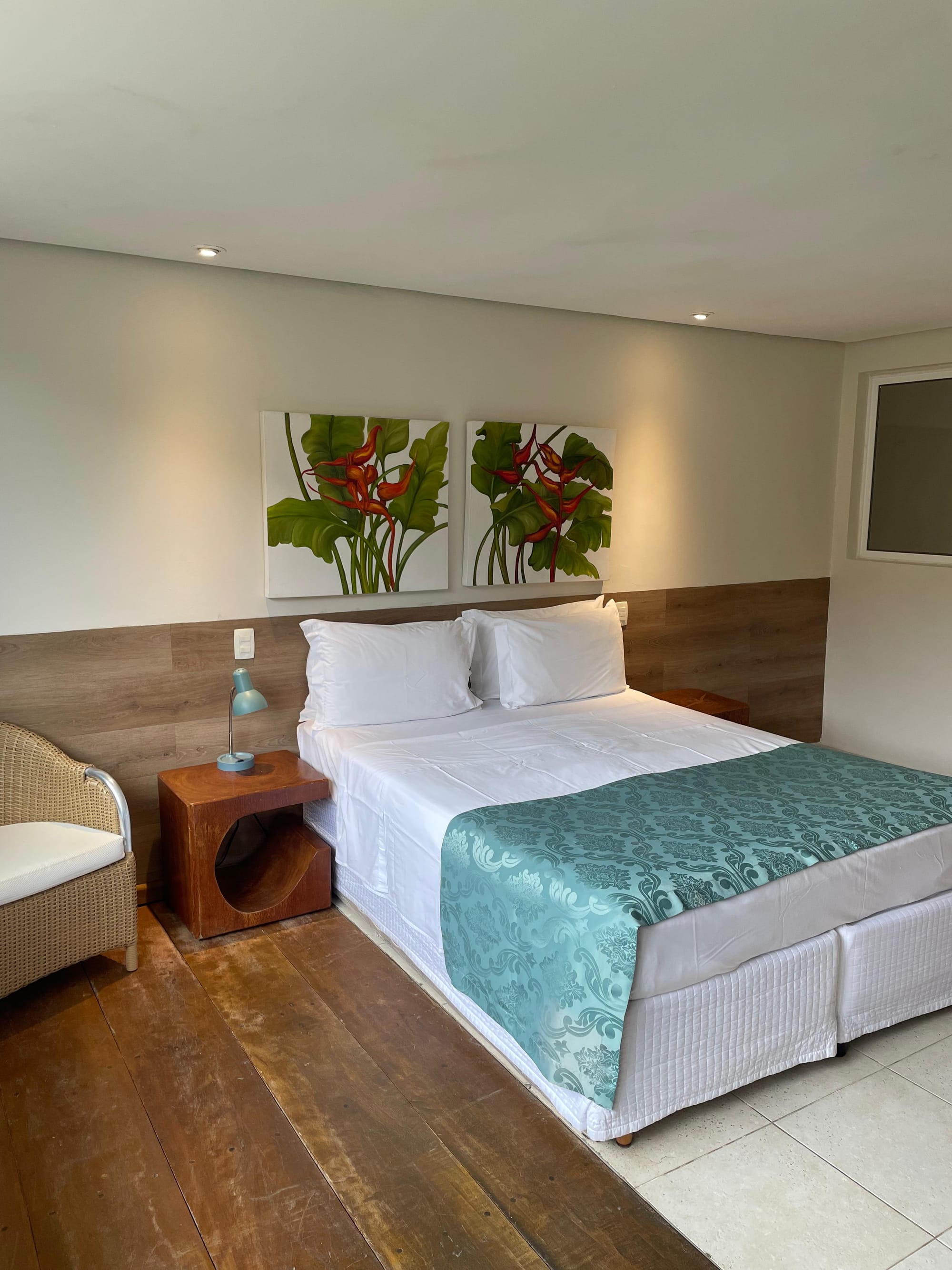 PISO SUPERIOR COM VISTA PARA MONTANHA