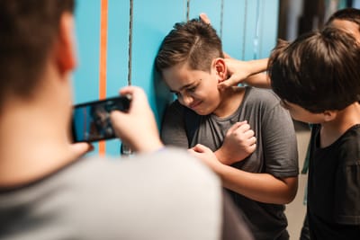 מקורות אקדמיים לסמינריון בנושא אלימות ומשמעת בבתי ספר