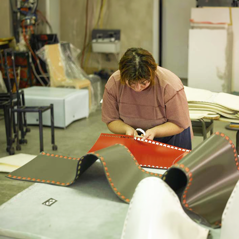 Lavorazione del cuoio – Le nostre fasi produttive | QUIA