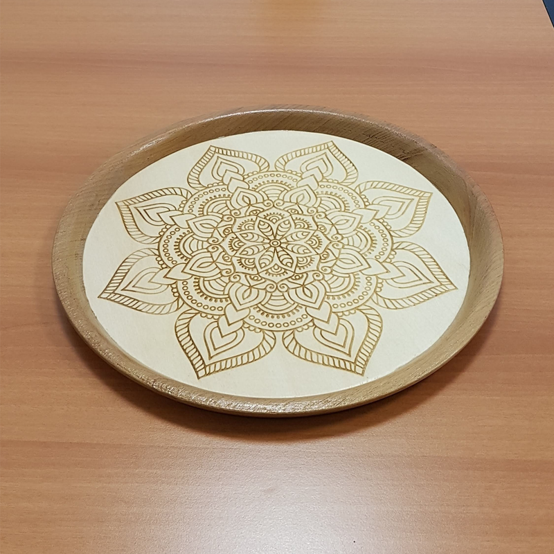 Incisione e taglio laser su pelle, cuoio, legno, plexiglas e vetro