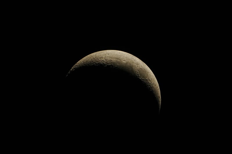 Gratitude in the Darkness: A New Moon Meditation for Renewal