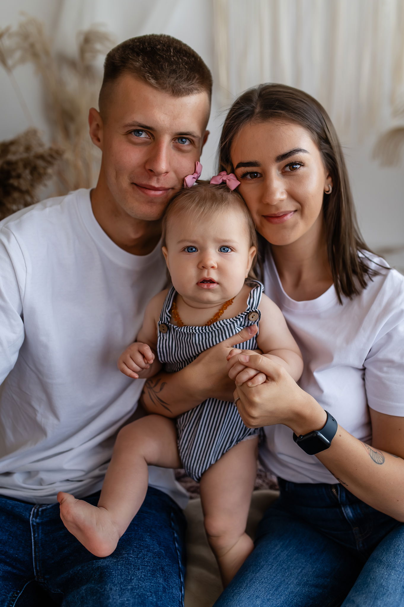 šeimos fotografija studijoje