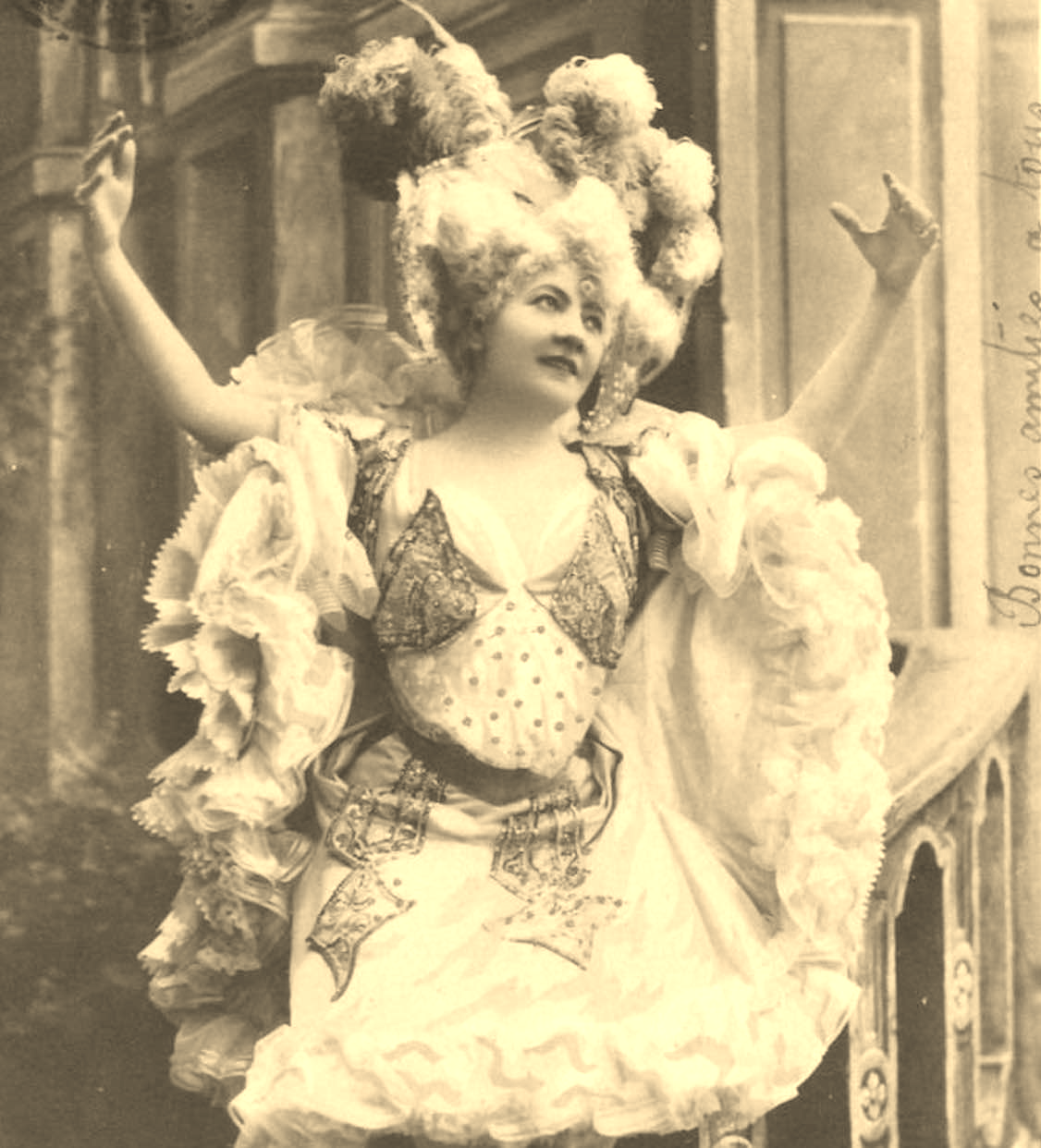 Les artistes des Folies-Marigny (Théâtre) et des Folies-Dramatiques