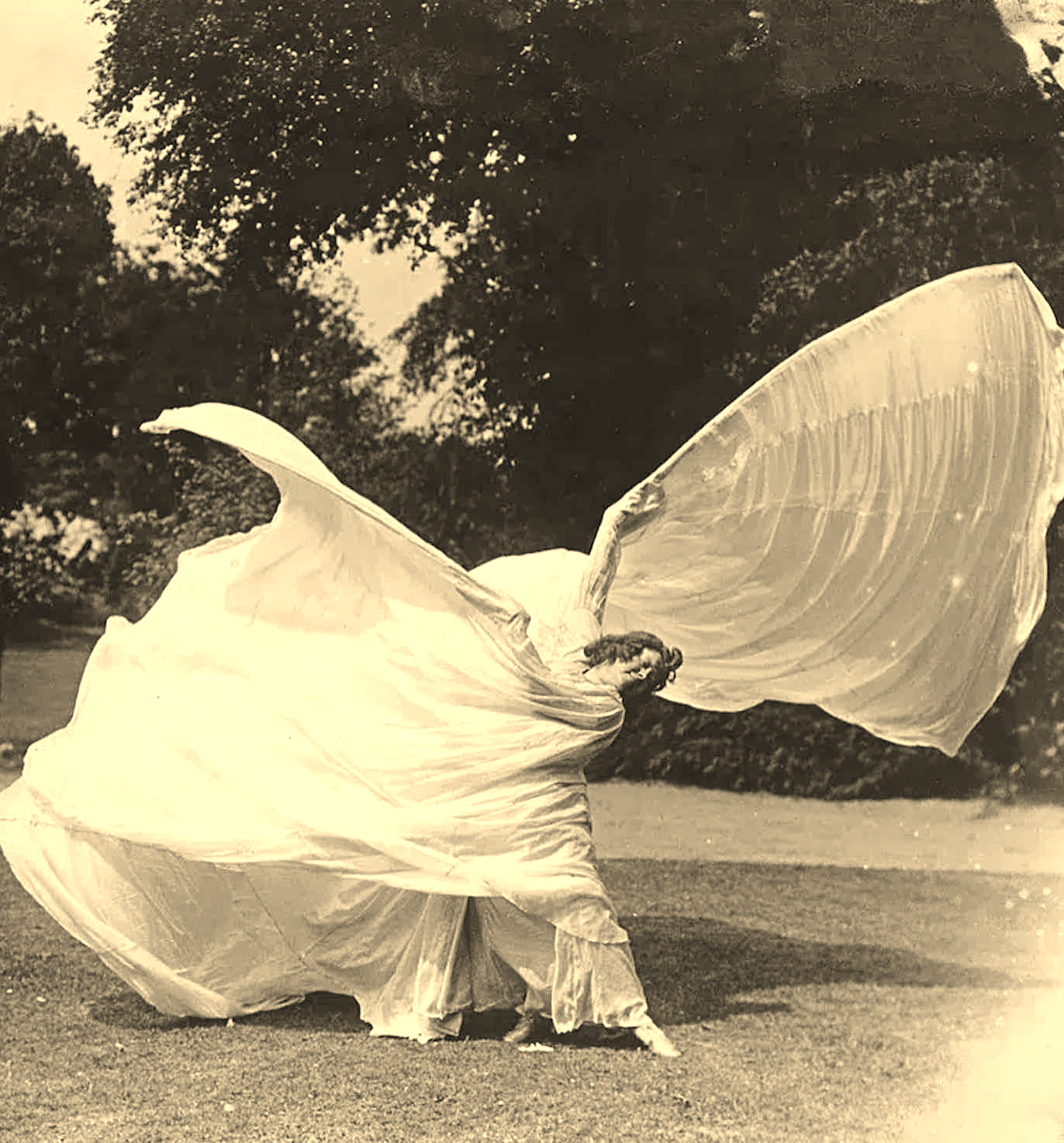 1900. Loïe Fuller. La danse serpentine