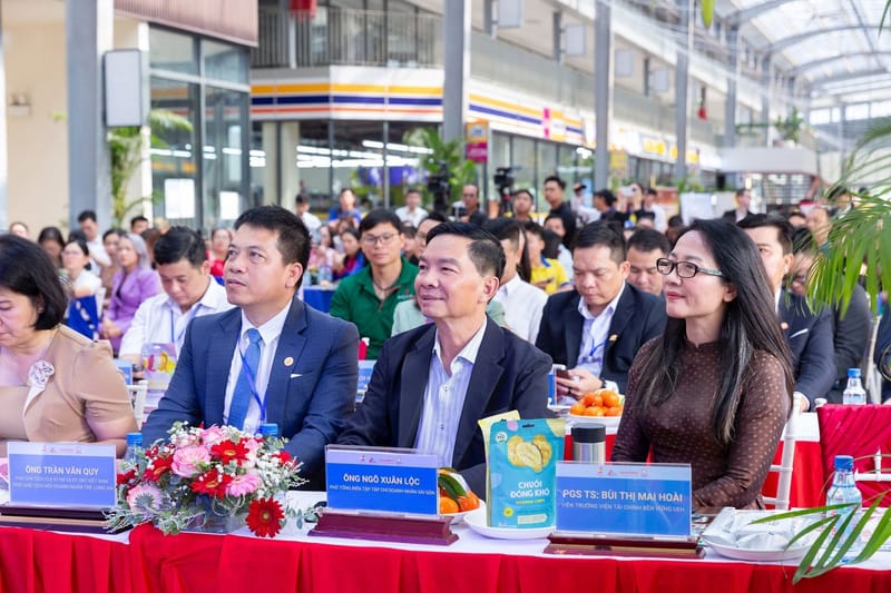 UEH adopts diverse approaches to fulfill its mission of 'Connecting the Community - Spreading Knowledge - Driving Sustainable Action.'