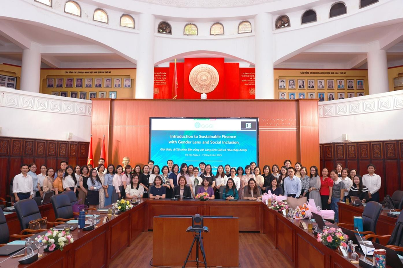 UEH Sustainable Finance Institute 2025: Continuing the mission of promoting sustainable economic and financial development for the community and locality.