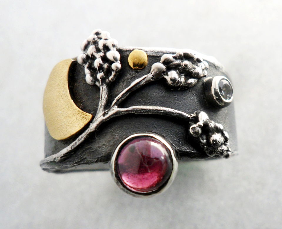 Ring 3798 RED GRAPES