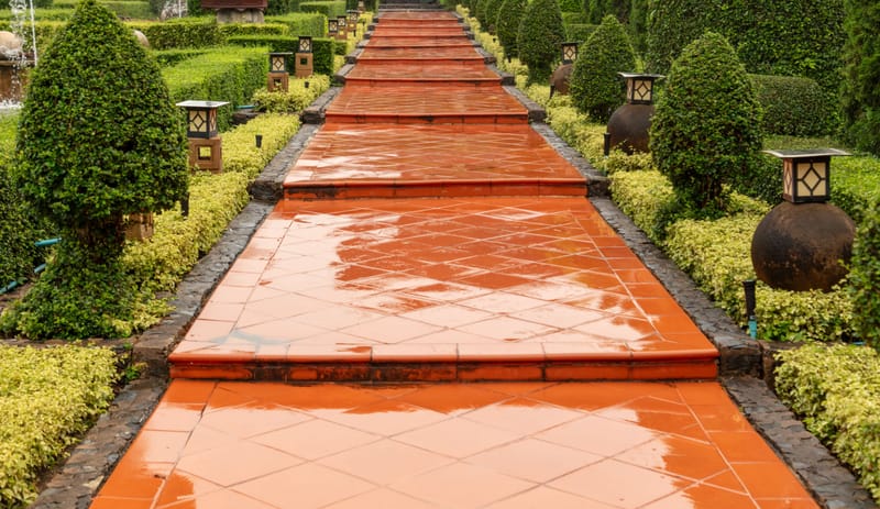 تنفيذ أرضيات خرسانة مختمة