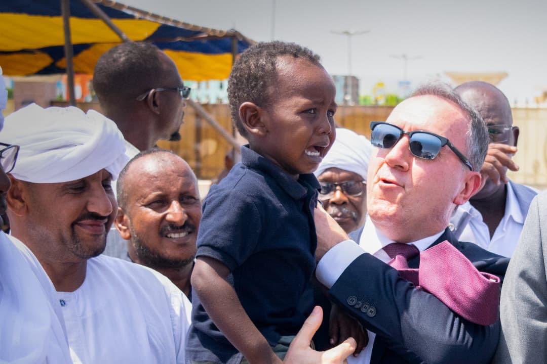 The Turkish ambassador to Sudan calls for an end to the siege of El Fasher.