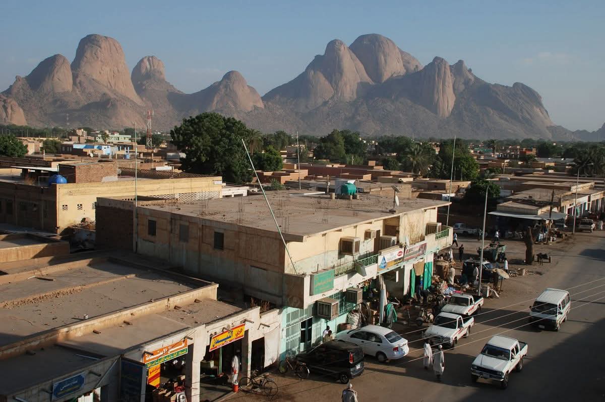 لجنة معلمي كسلا تعلق الإضراب أسبوعا وتشيد بصمود المعلمين