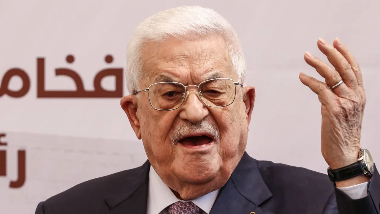 واشنطن تمدد قيود التأشيرات على عباس ومسؤولين فلسطينيين