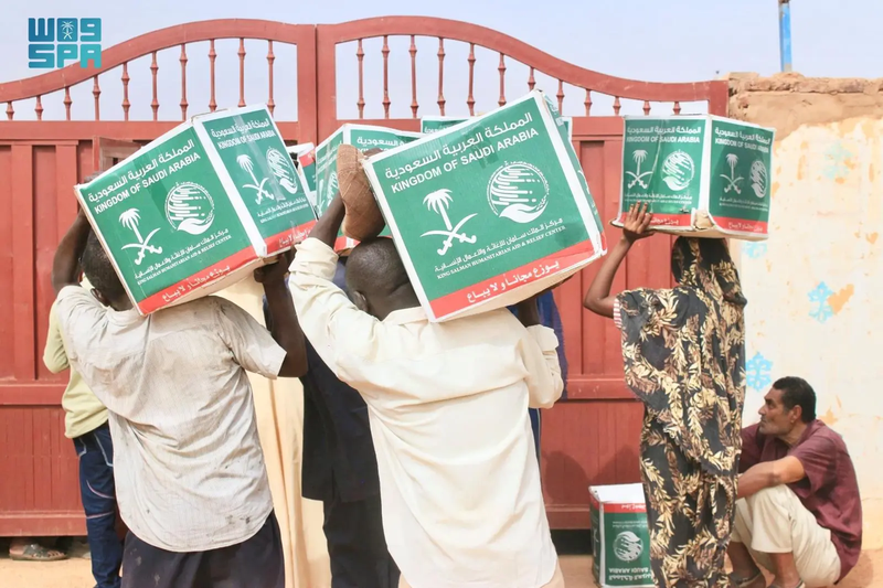 King Salman Relief distributes food baskets to displaced people in Karari