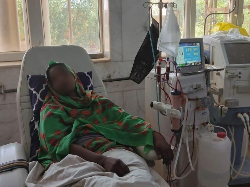 الملك سلمان للإغاثة يقدّم جلسات غسيل كُلى للسودانيين في مصر