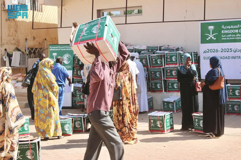 الملك سلمان للإغاثة يوزع 440 سلة غذائية في السجانة