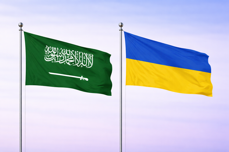 السعودية وأوكرانيا توقعان مذكرة تعاون دفاعي