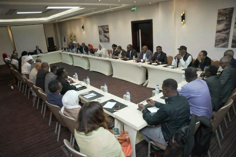 قوى سياسية ومدنية سودانية تبحث في أديس أبابا مسار الحوار والسلام