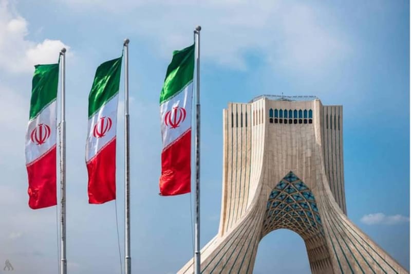إيران تدين ضربات أمريكية وتؤكد الرد على قواعد واشنطن في المنطقة