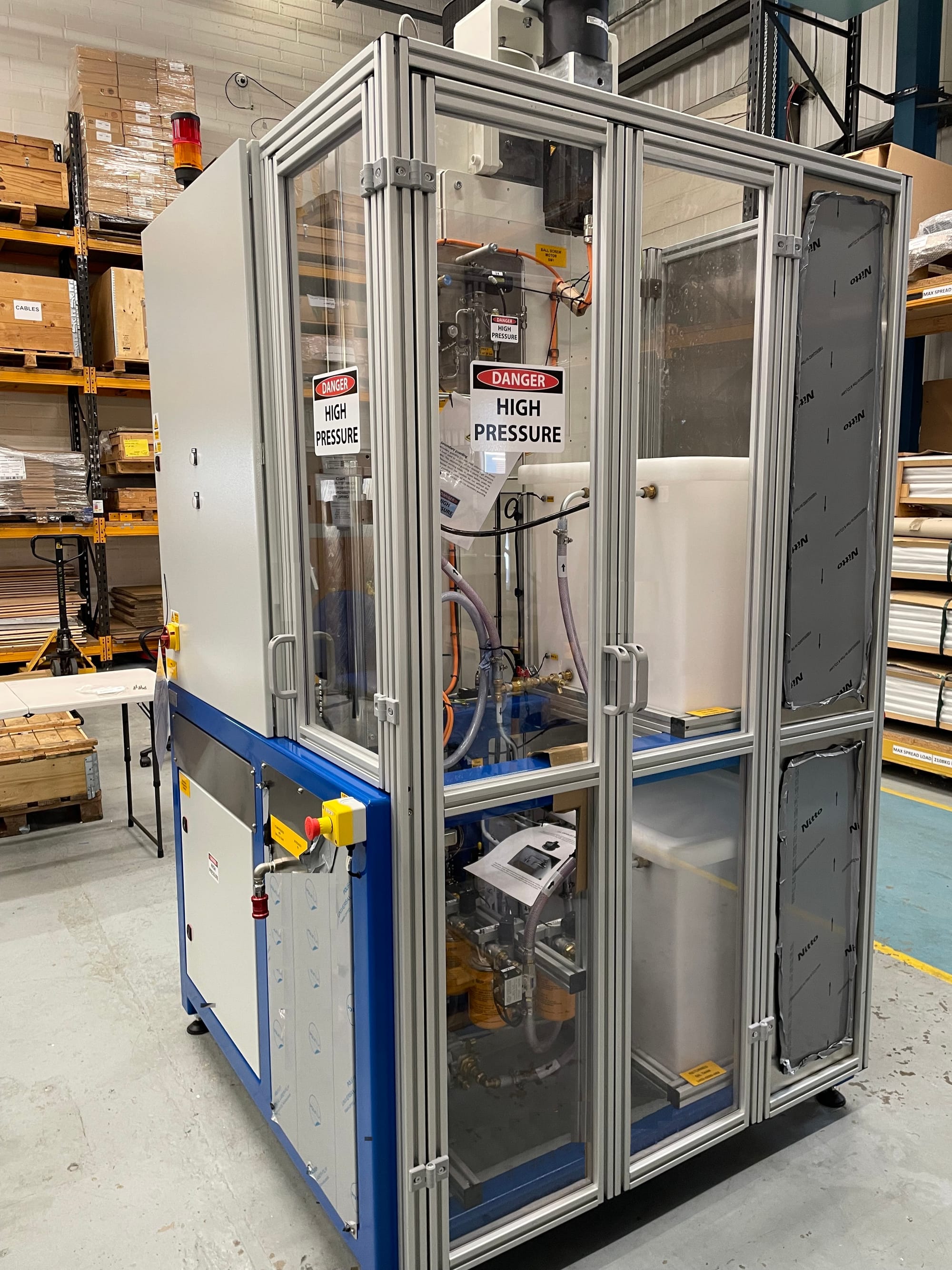 High pressure test rig