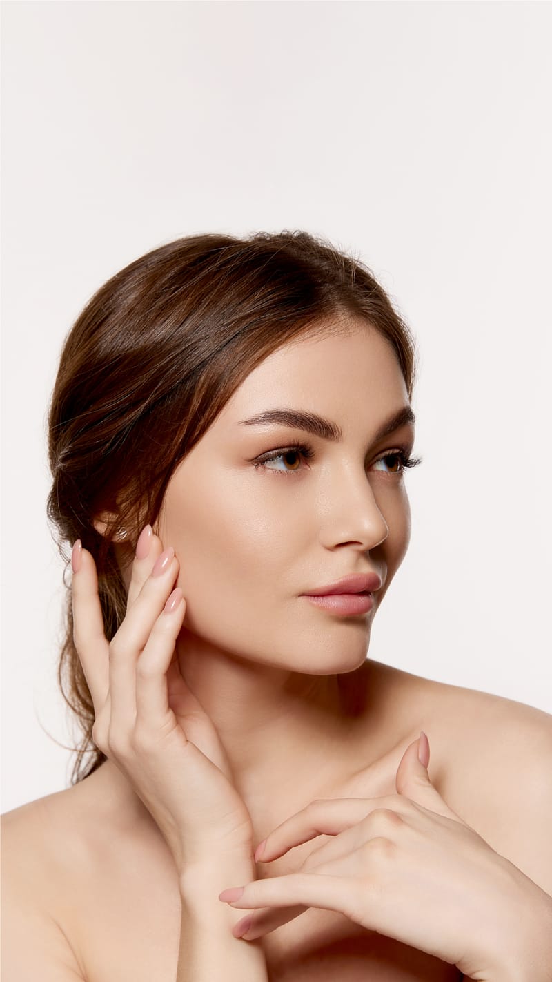 الفرق بين حقن إنوفيال (Innovyal) وحقن RRS Bio-Revitalizing تحت العين: من يناسبك أكثر؟