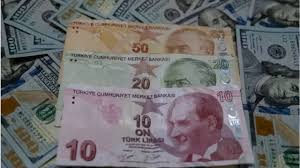 الليرة التركية تسجل قاعاً غير مسبوق أمام الدولار