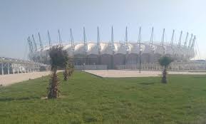 وزير الشباب يوجه بسحب العمل من الشركة المنفذة لملعب الميناء