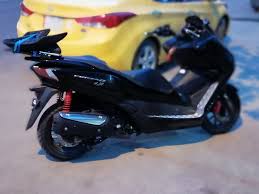 صاحبها بين الحياة والموت.. تسليب دراجة نارية في الكرادة وسط بغداد