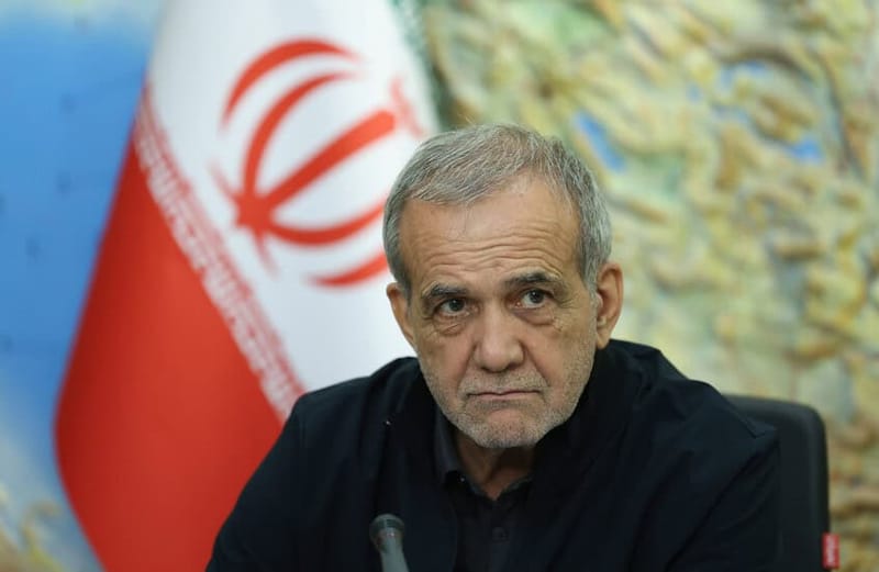 رئيس إيران: التعامل والتعاون مع دول الجوار والعالم يحل مشاكل الاقتصاد