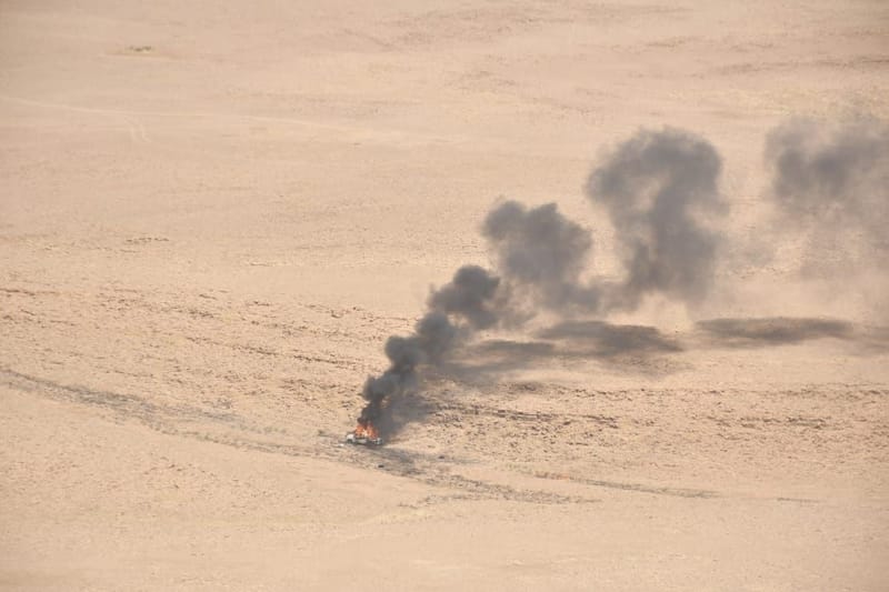 ارتفاع حصيلة عملية صحراء الأنبار لـ16 قتيلا من قيادات داعش وحرق 3 عجلات لهم