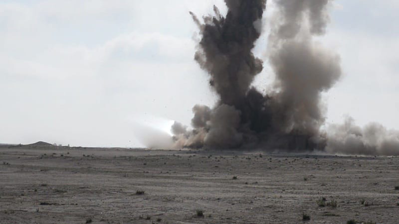 الحشد يفجر مضافة لداعش ويعالج 4 عبوات في صحراء نينوى