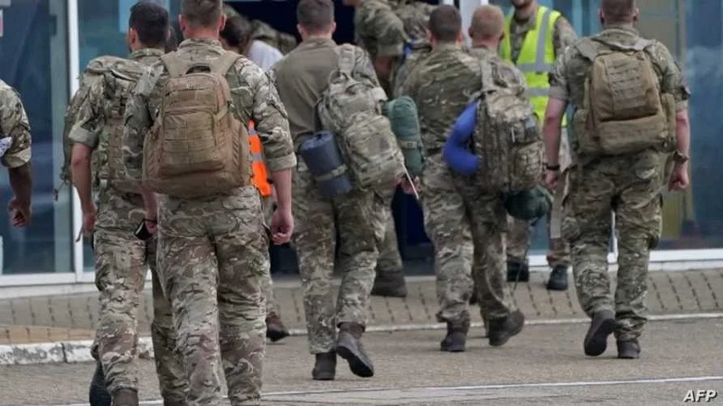 بريطانيا ترسل 700 جندي لإجلاء مواطنيها من لبنان