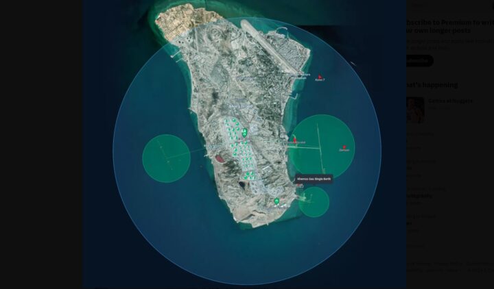 إيران تخلي ناقلاتها من أكبر محطة نفط تحسباً لضربة إسرائيلية