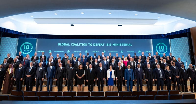 التحالف الدولي يمنح قرابة 400 مليون دولار المناطق المحررة بسوريا والعراق