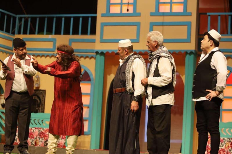 مسرحية (أحوال وأمثال) … فعل التوازن بين الضرورات الفنية والمتطلبات الجماهيرية