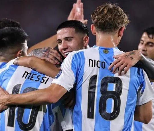 الأرجنتين تحتفظ بالصدارة.. وقفزة ثنائية عربية في تصنيف الفيفا