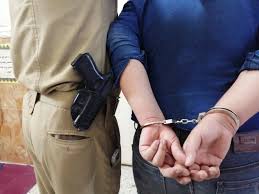 القبض على ثلاثة متهمين قتلوا "حدثاً "بعمر 16 عاماً طعناً بالسكين في الموصل
