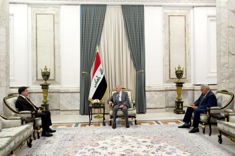 رئيس الجمهورية يؤكد لمحافظ البنك المركزي ضرورة وضع ستراتيجية مستقبلية للسياسة المالية