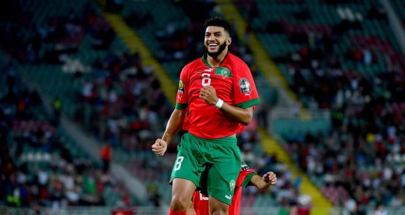 ثلاثة أندية إسبانية تخوض معركة على ساحر المغرب الجديد