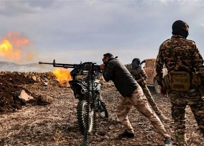 اشتباكات عنيفة بين فصائل موالية لتركيا وقوات سوريا الديمقراطية في منبج