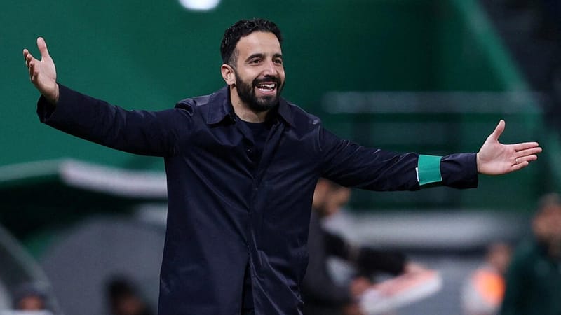 مانشستر يونايتد "يكافح للنجاة من الهبوط"