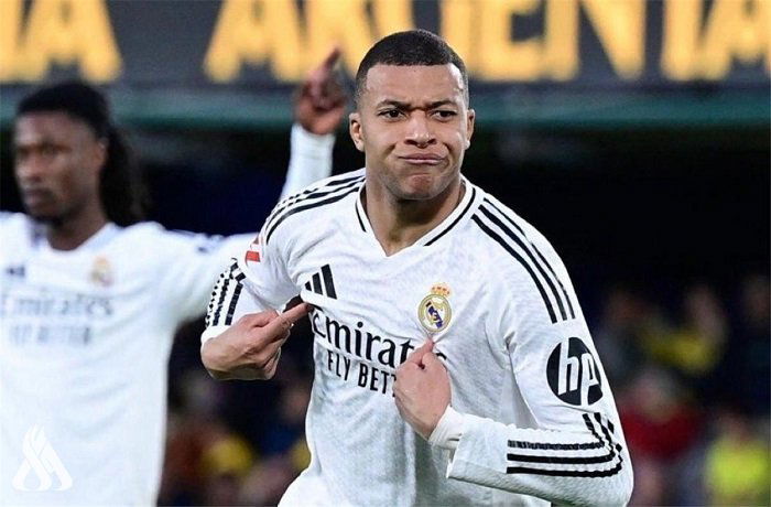 مبابي يهاجم شبكة فرنسية بسبب "تحريف" تصريحاته بشأن سان جيرمان