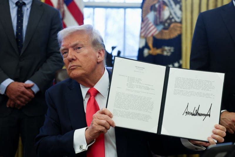 ترامب يعلن تعليق الرسوم الإضافية “المتبادلة” لتسعين يوما مع استثناء الصين