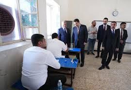 السوداني يتفقد مراكز امتحانات السادس ويوجه بتأمين الكهرباء