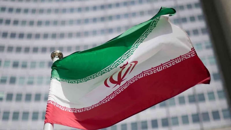 فرنسا وبريطانيا وألمانيا تقترح محادثات “فورية”‎ مع إيران