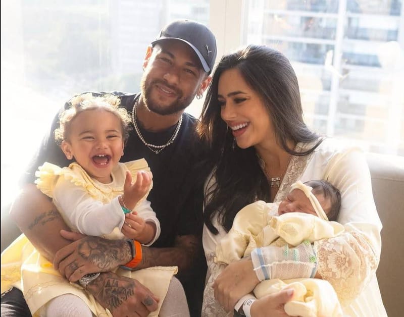 نيمار يستقبل طفلته الرابعة "ميل" وسط أجواء من الفرح والحب