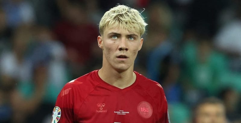 هويلوند في قائمة نابولي لدوري الأبطال واستبعاد لوكاكو